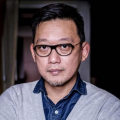 女主播直播裸身揉胸视频网站
